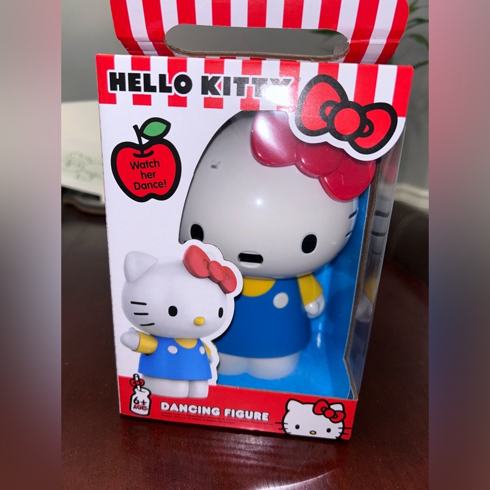 COPY - Hello kitty dancing figure